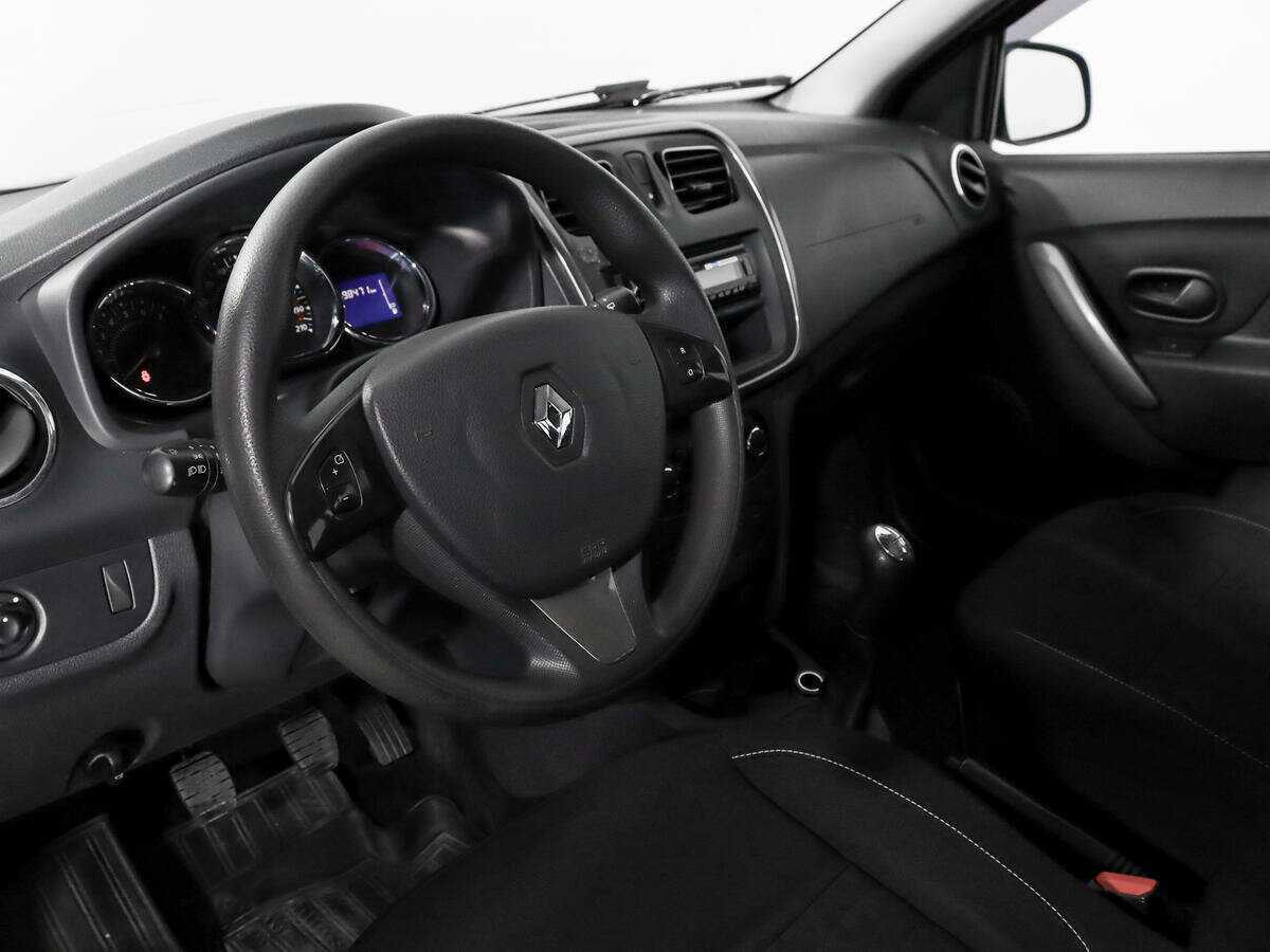 Renault Sandero 2015 года с пробегом. Фото: #8