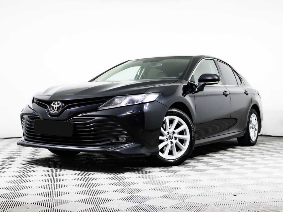 Toyota Camry 2019 года с пробегом. Посмотреть фото