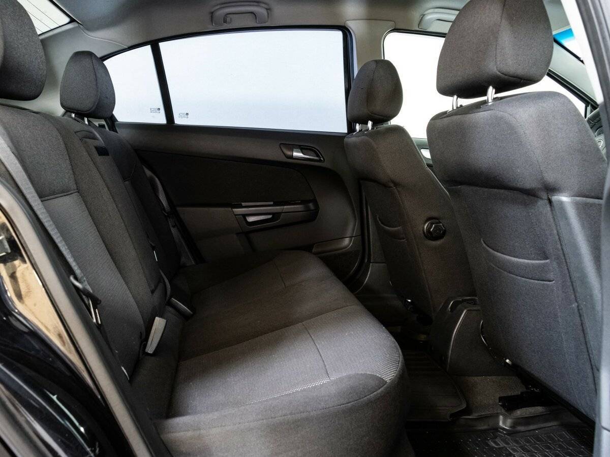 Opel Astra 2014 года с пробегом. Фото: #13