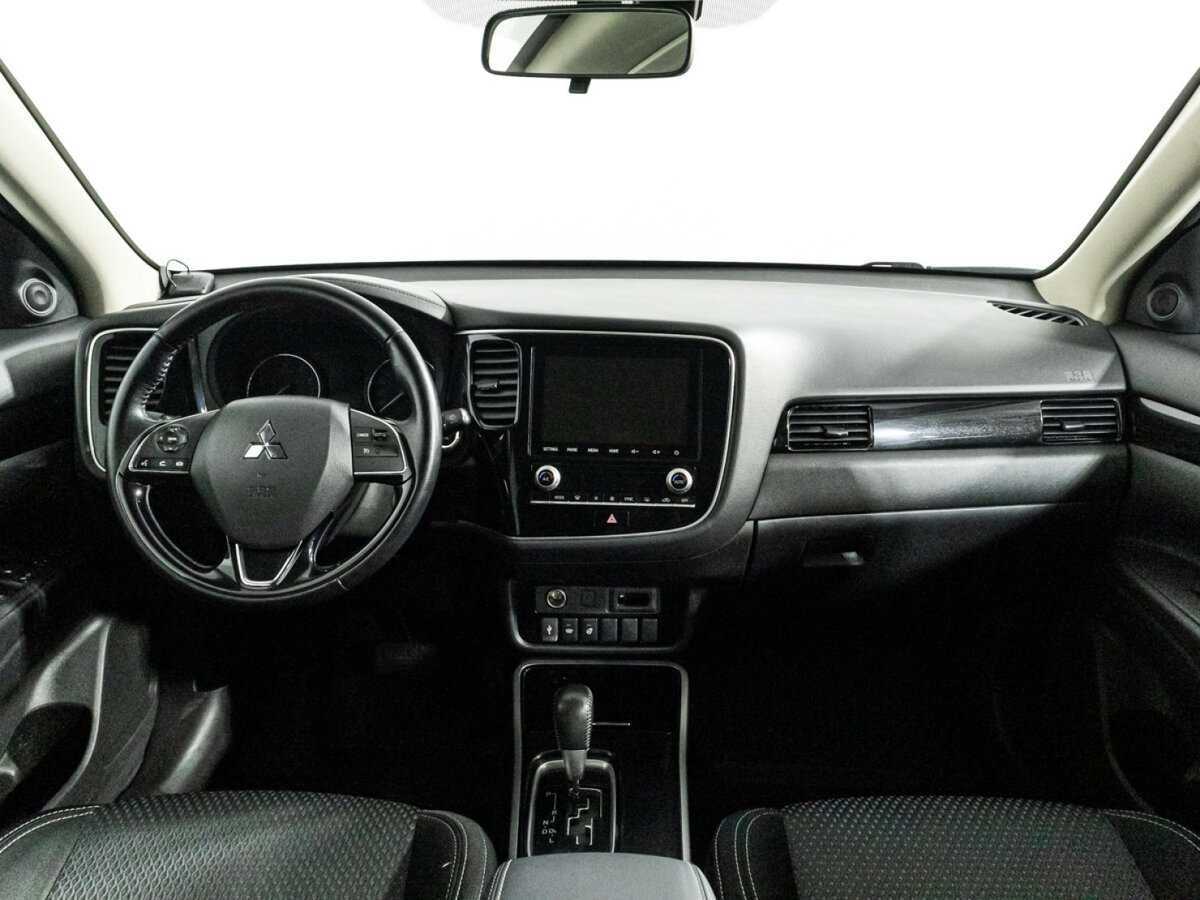 Mitsubishi Outlander 2021 года с пробегом. Фото: #12