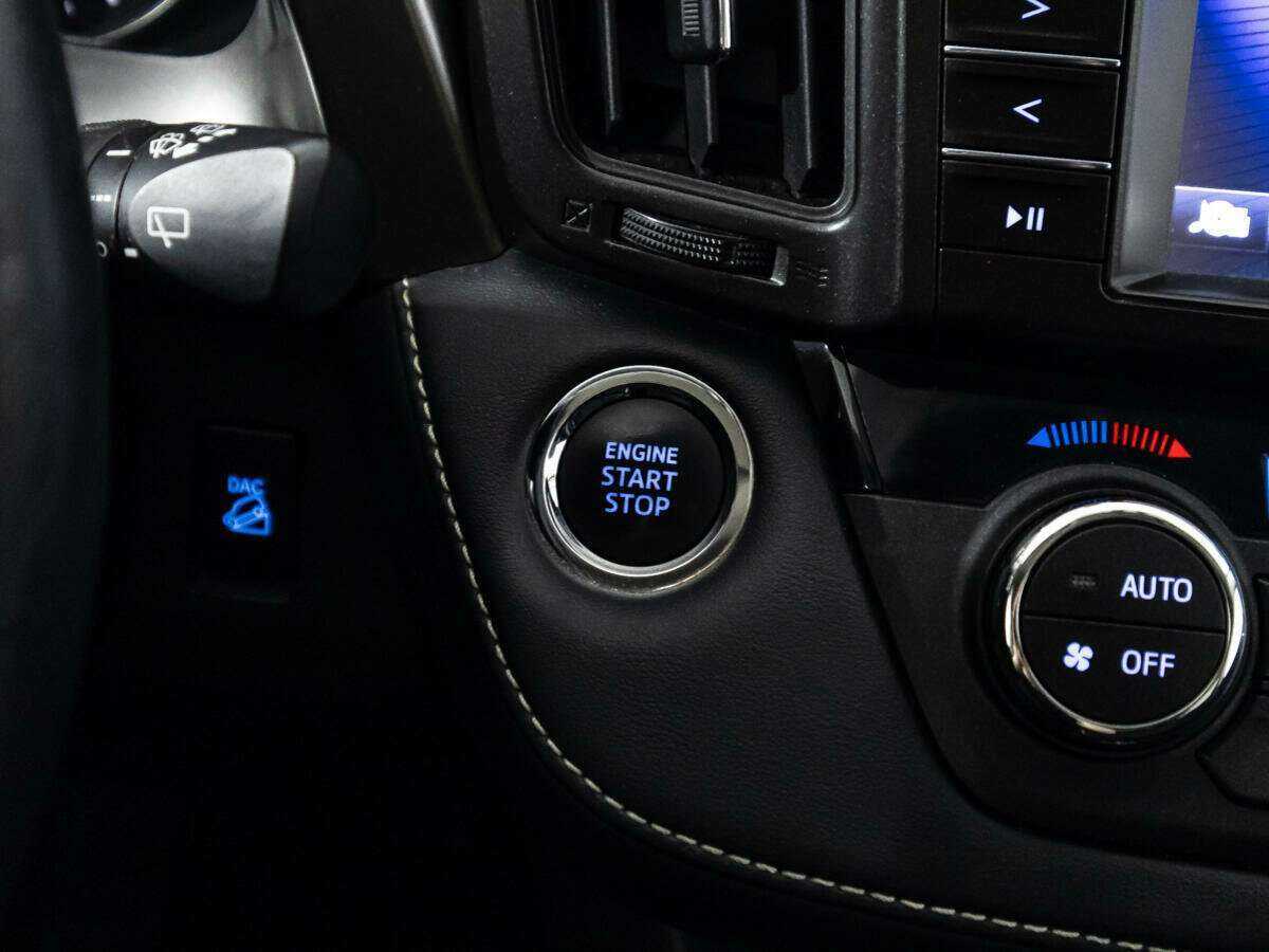 Toyota RAV4 2018 года с пробегом. Фото: #17