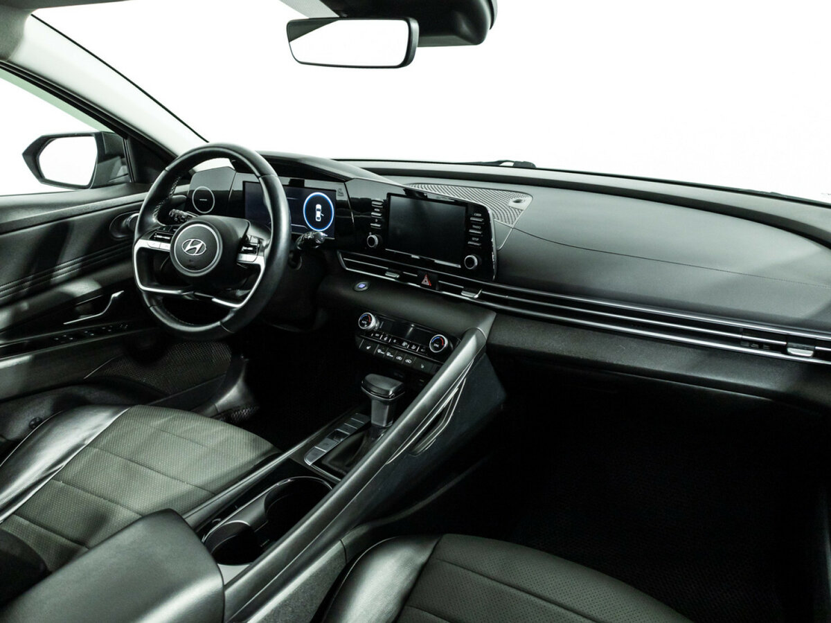 Hyundai Elantra 2022 года с пробегом. Фото: #8