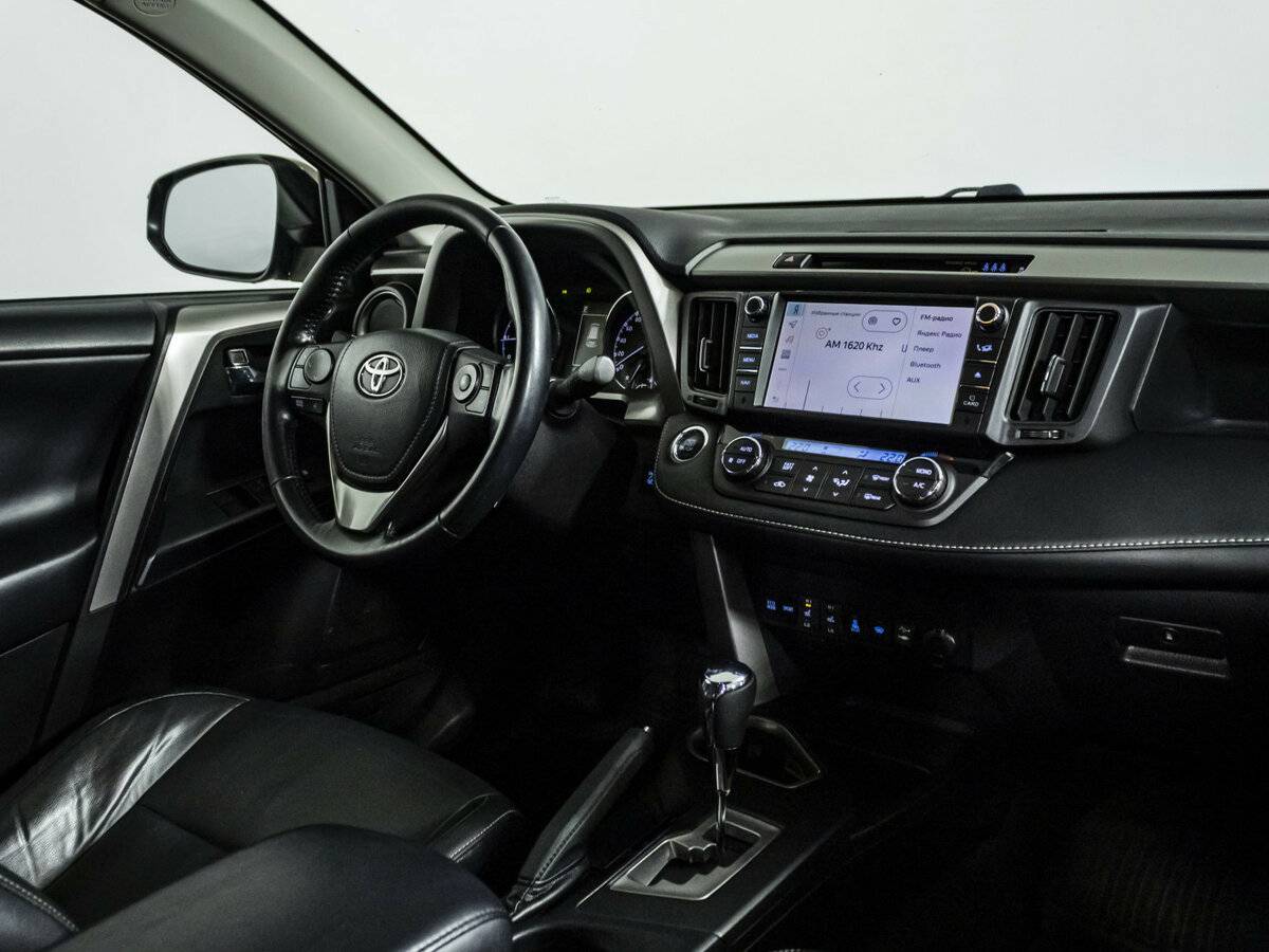 Toyota RAV4 2017 года с пробегом. Фото: #6