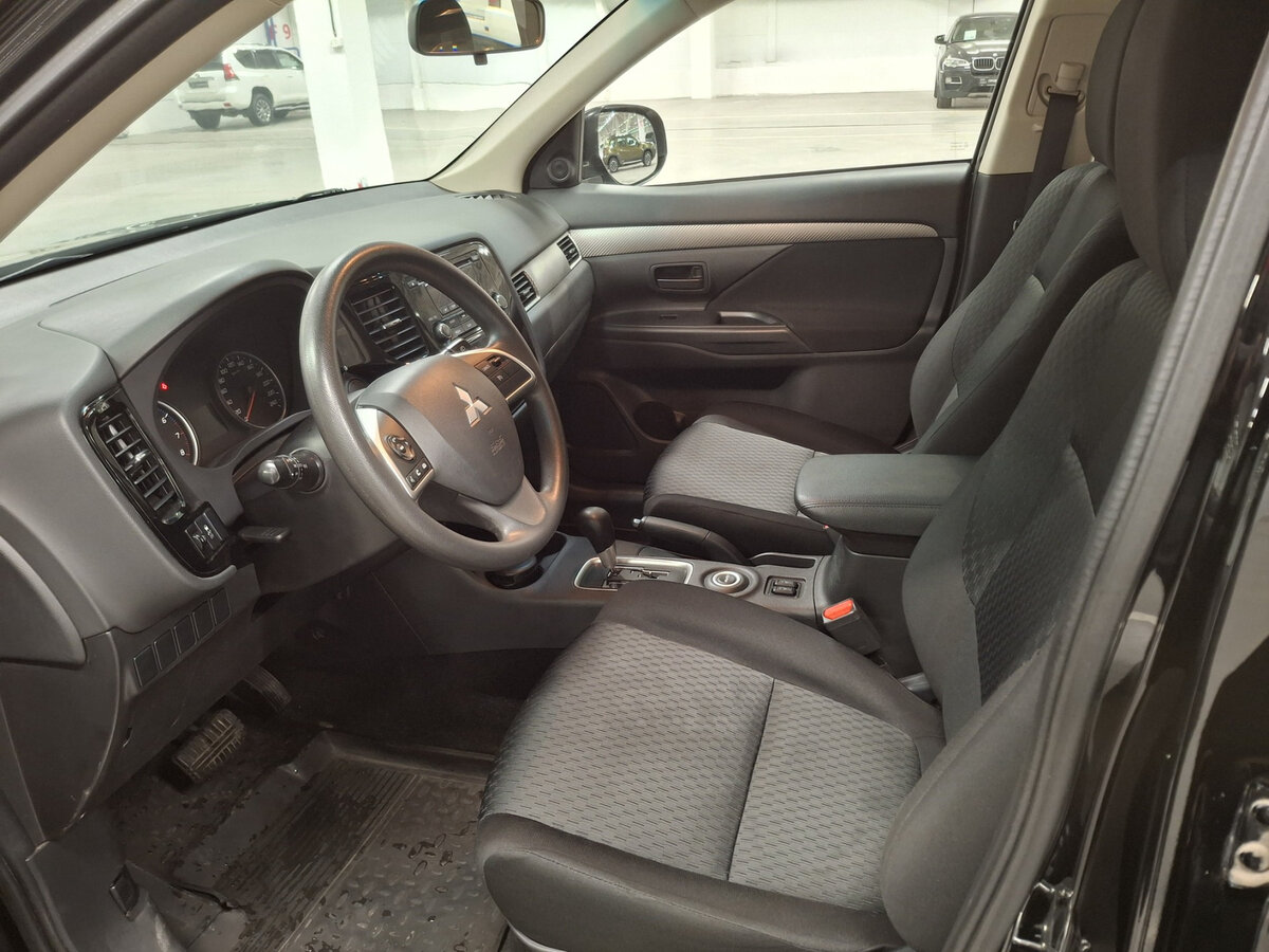 Mitsubishi Outlander 2014 года с пробегом. Фото: #14