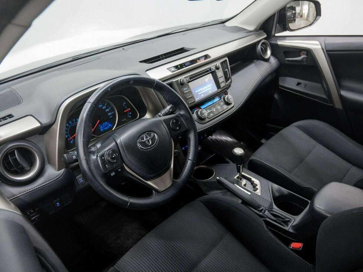 Toyota RAV4 2014 года с пробегом. Фото: #13