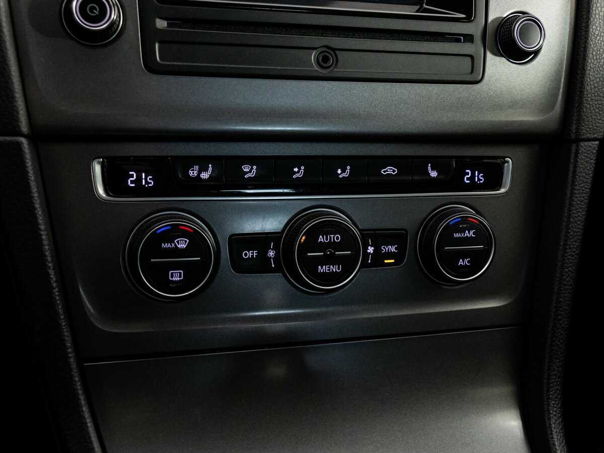 Volkswagen Golf 2014 года с пробегом. Фото: #12