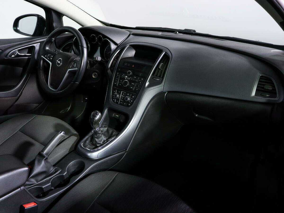 Opel Astra 2014 года с пробегом. Фото: #8