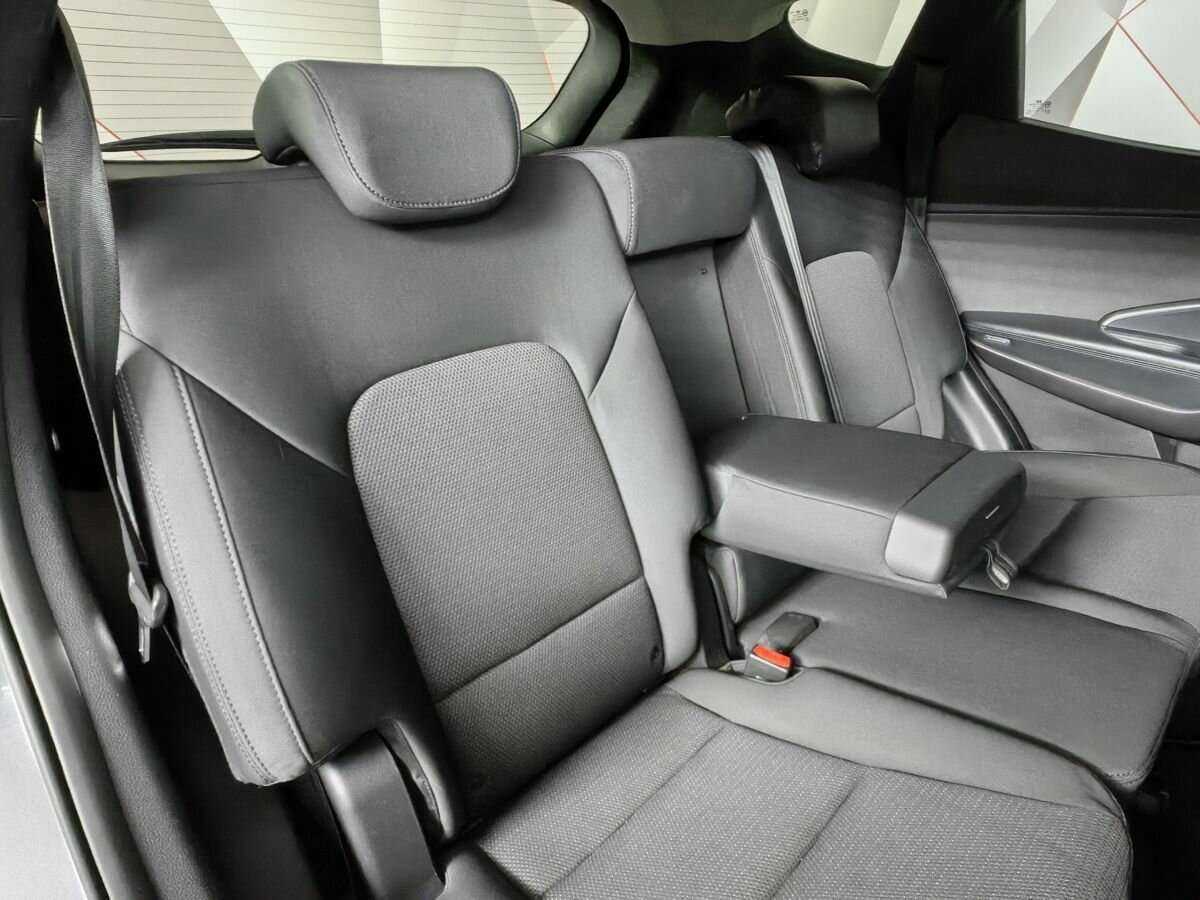 Hyundai Santa Fe 2012 года с пробегом. Фото: #12