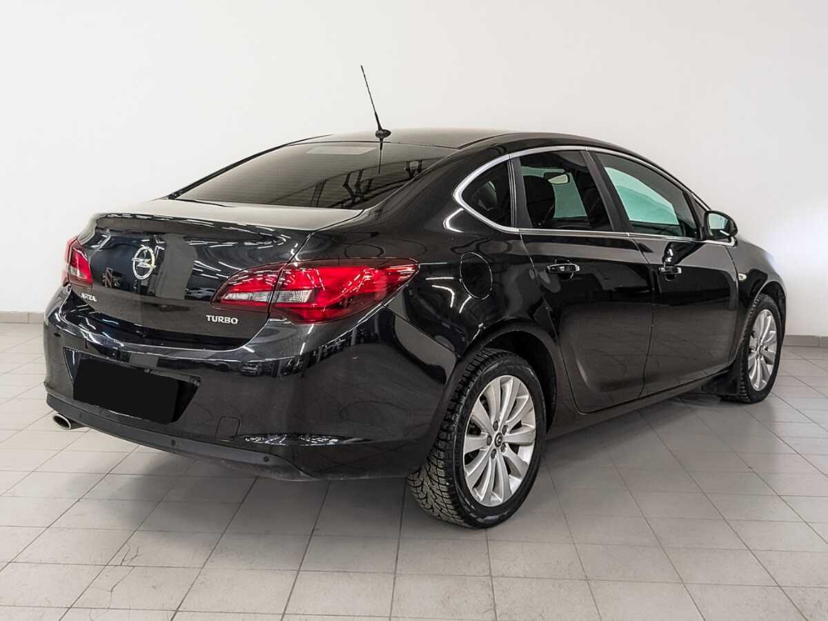 Opel Astra 2014 года с пробегом. Фото: #4