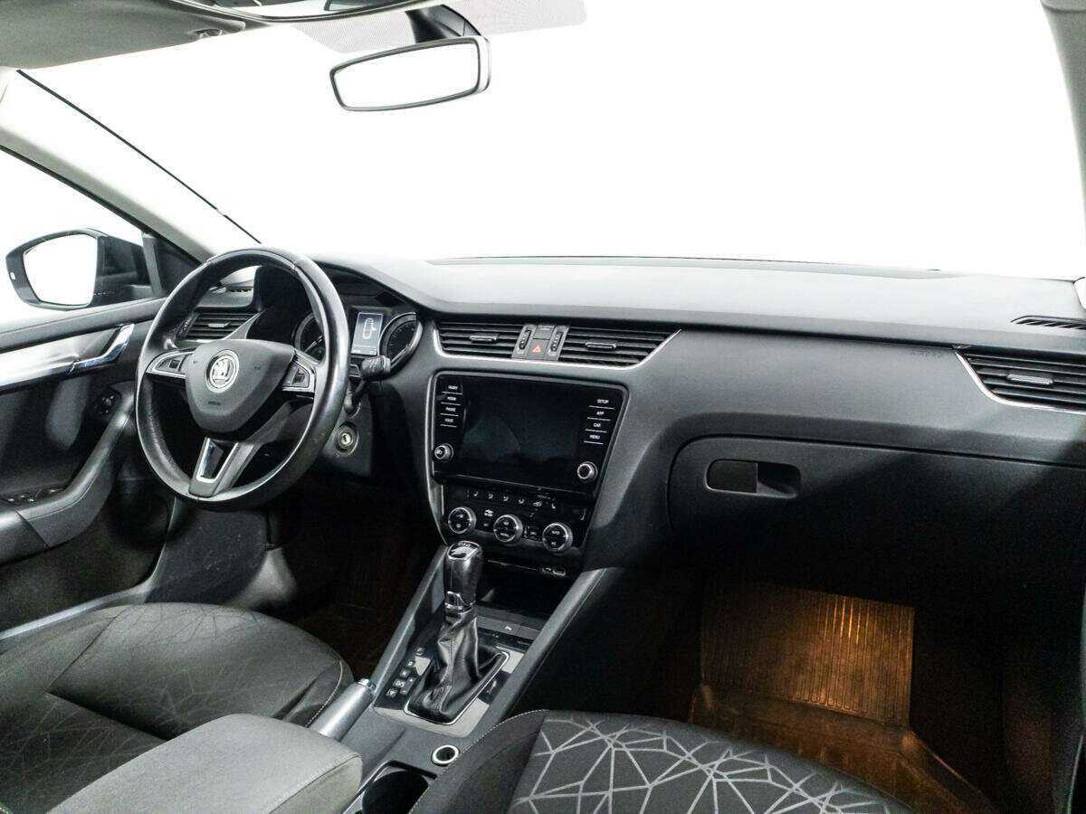 Skoda Octavia 2019 года с пробегом. Фото: #8