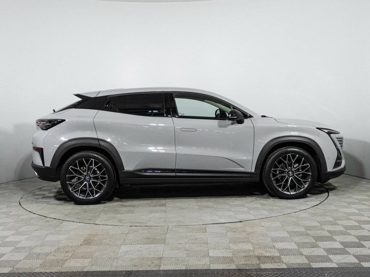 Changan UNI-T 2024 года с пробегом. Фото: #3