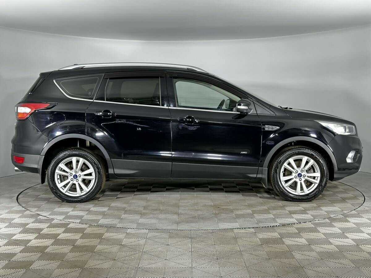 Ford Kuga 2018 года с пробегом. Фото: #4