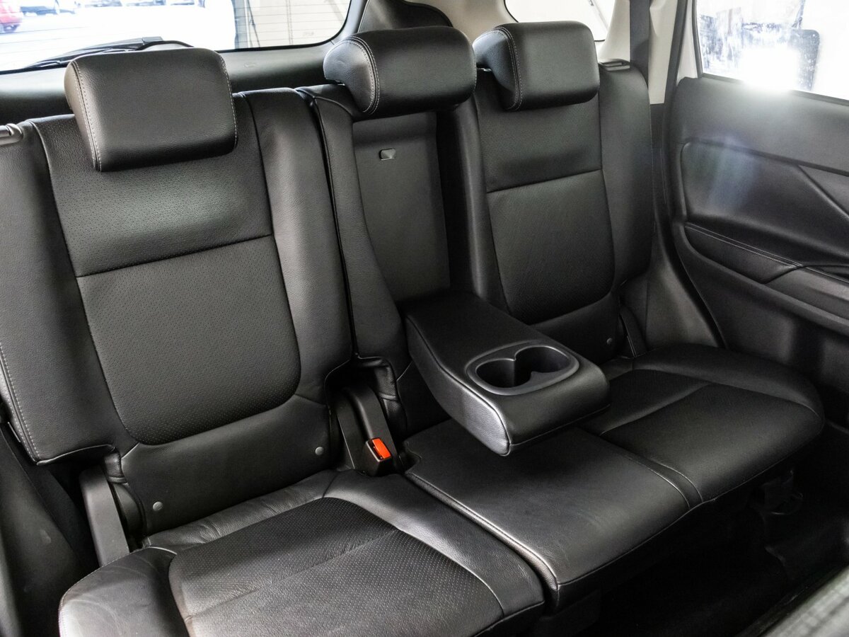 Mitsubishi Outlander 2017 года с пробегом. Фото: #24