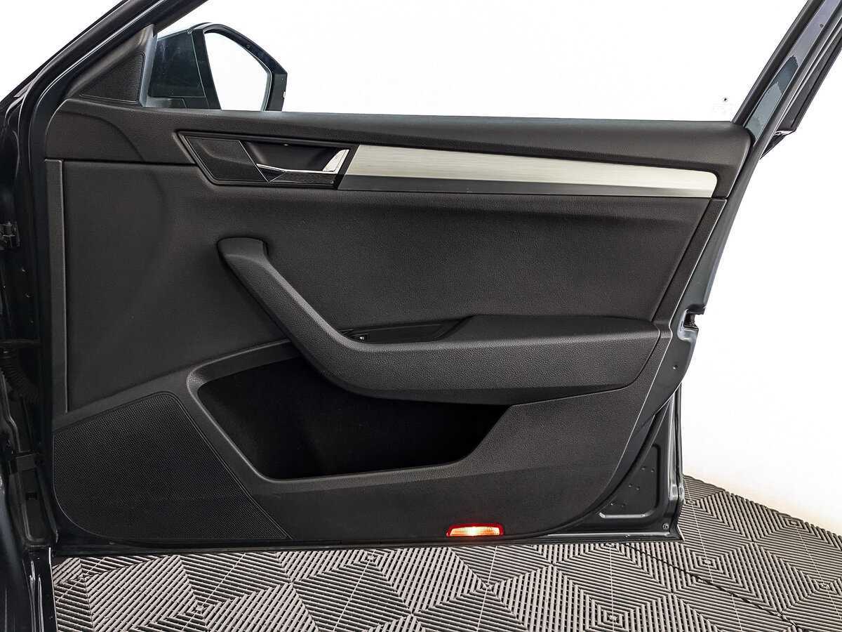 Skoda Superb 2018 года с пробегом. Фото: #22