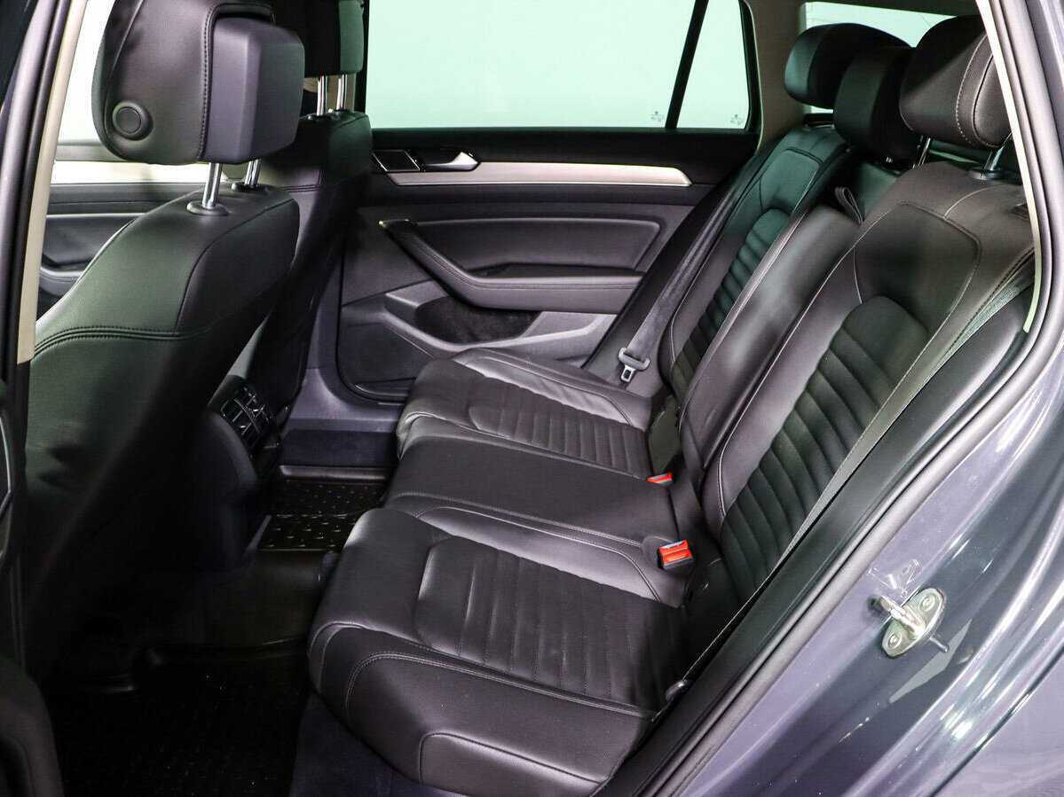 Volkswagen Passat 2017 года с пробегом. Фото: #7