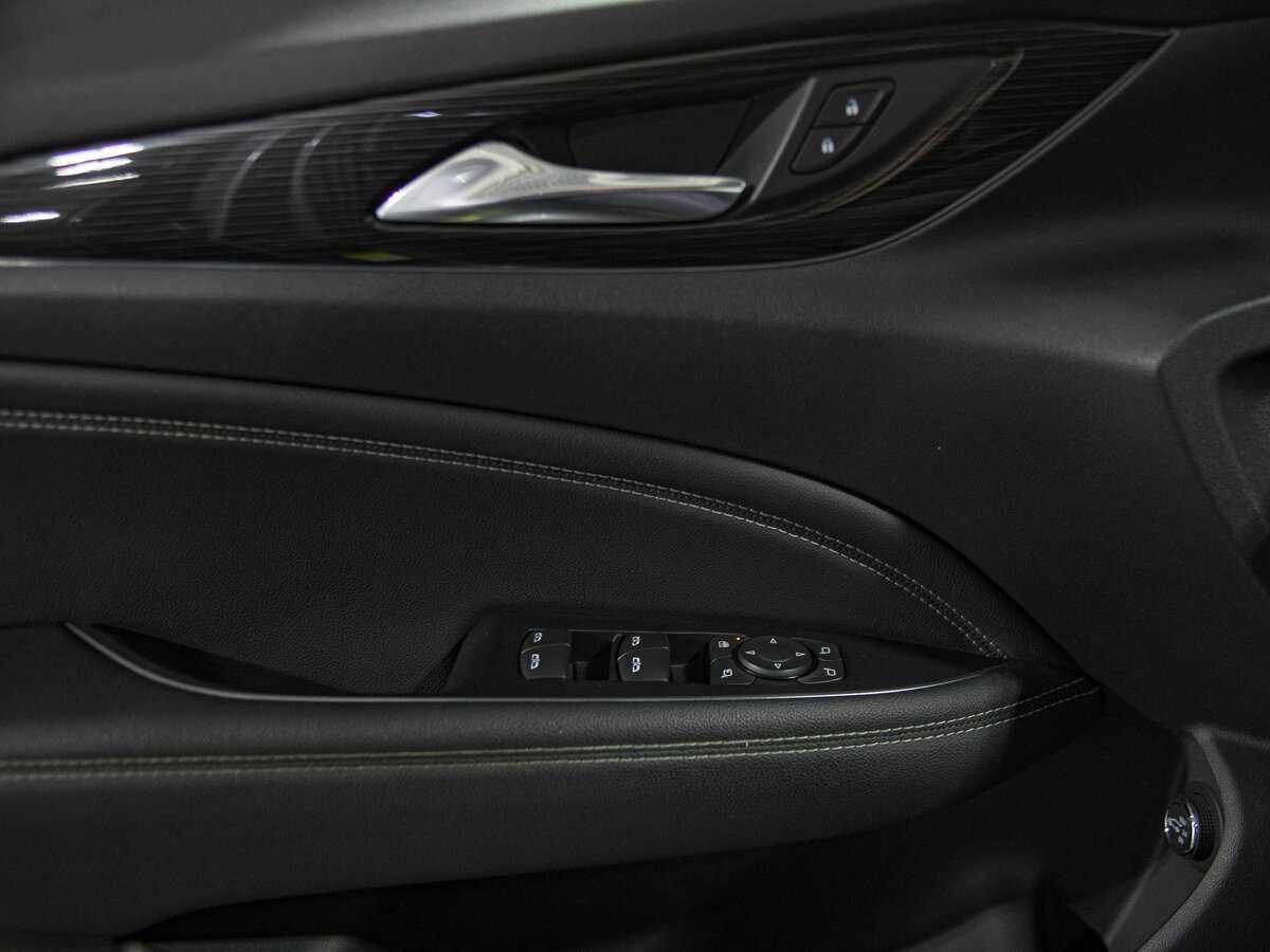 Opel Insignia 2018 года с пробегом. Фото: #12