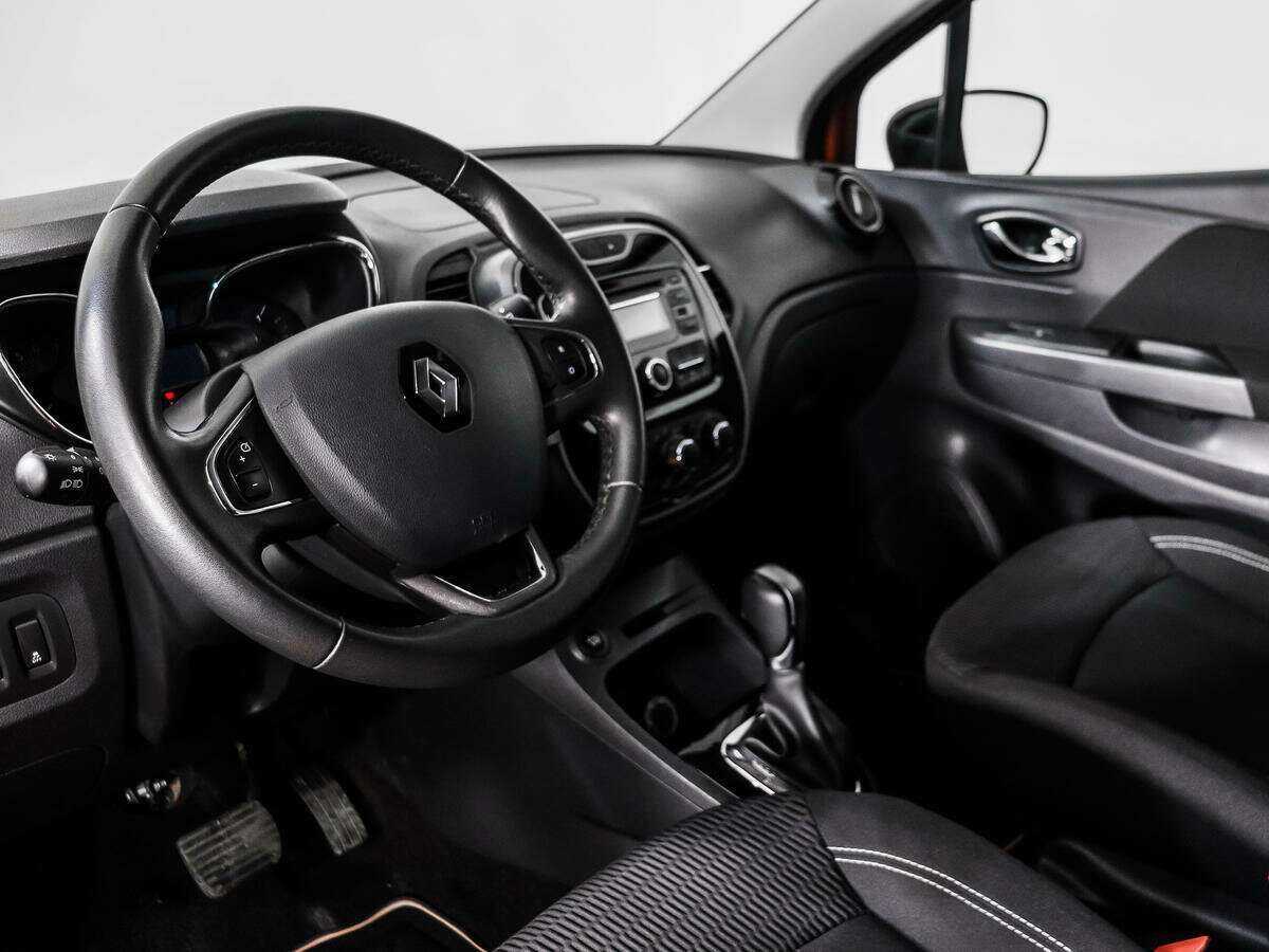 Renault Kaptur 2016 года с пробегом. Фото: #6