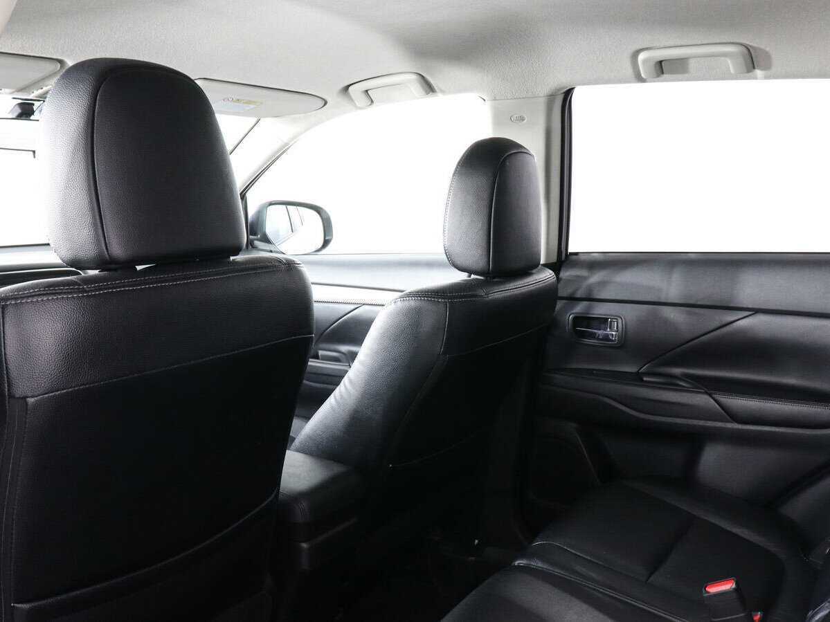 Mitsubishi Outlander 2013 года с пробегом. Фото: #11