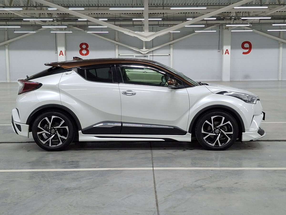 Toyota C-HR 2019 года с пробегом. Фото: #3
