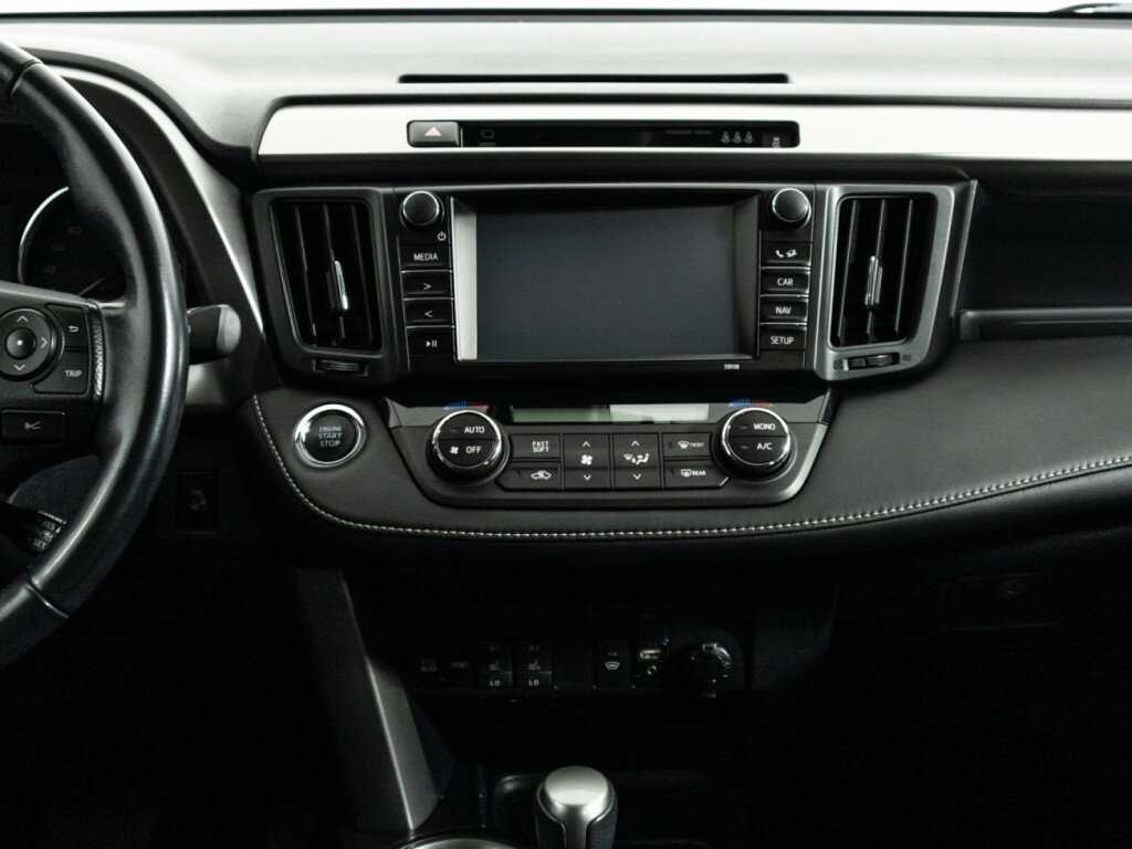 Toyota RAV4 2017 года с пробегом. Фото: #13