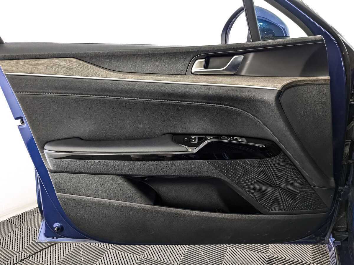 Kia K5 2021 года с пробегом. Фото: #14