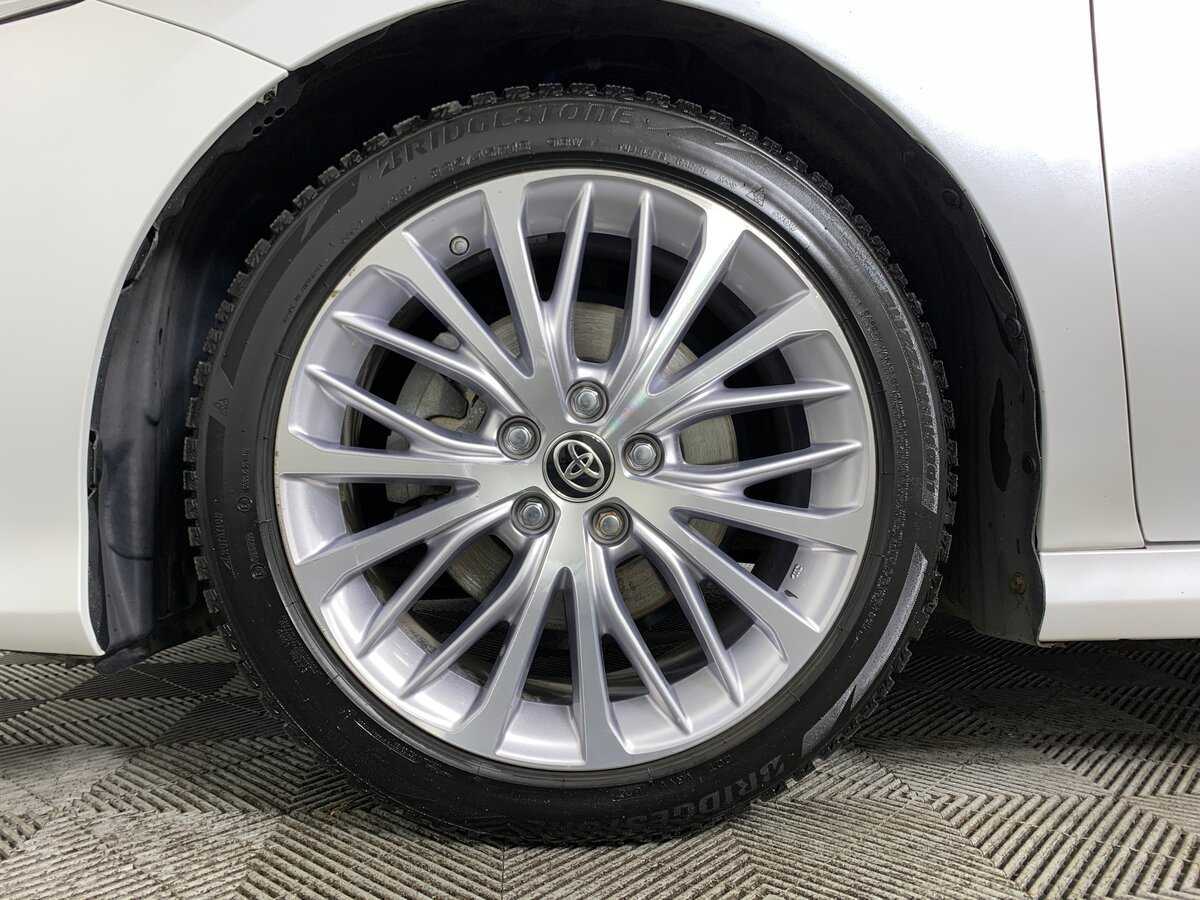 Toyota Camry 2020 года с пробегом. Фото: #8