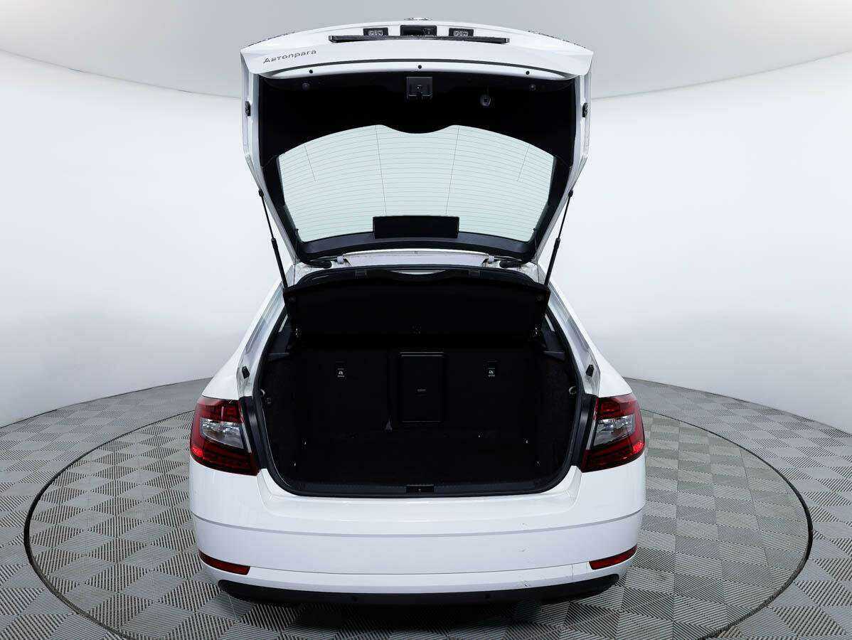 Skoda Octavia 2019 года с пробегом. Фото: #5