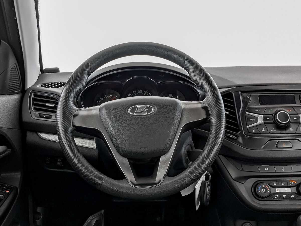 Lada (ВАЗ) Vesta 2016 года с пробегом. Фото: #16