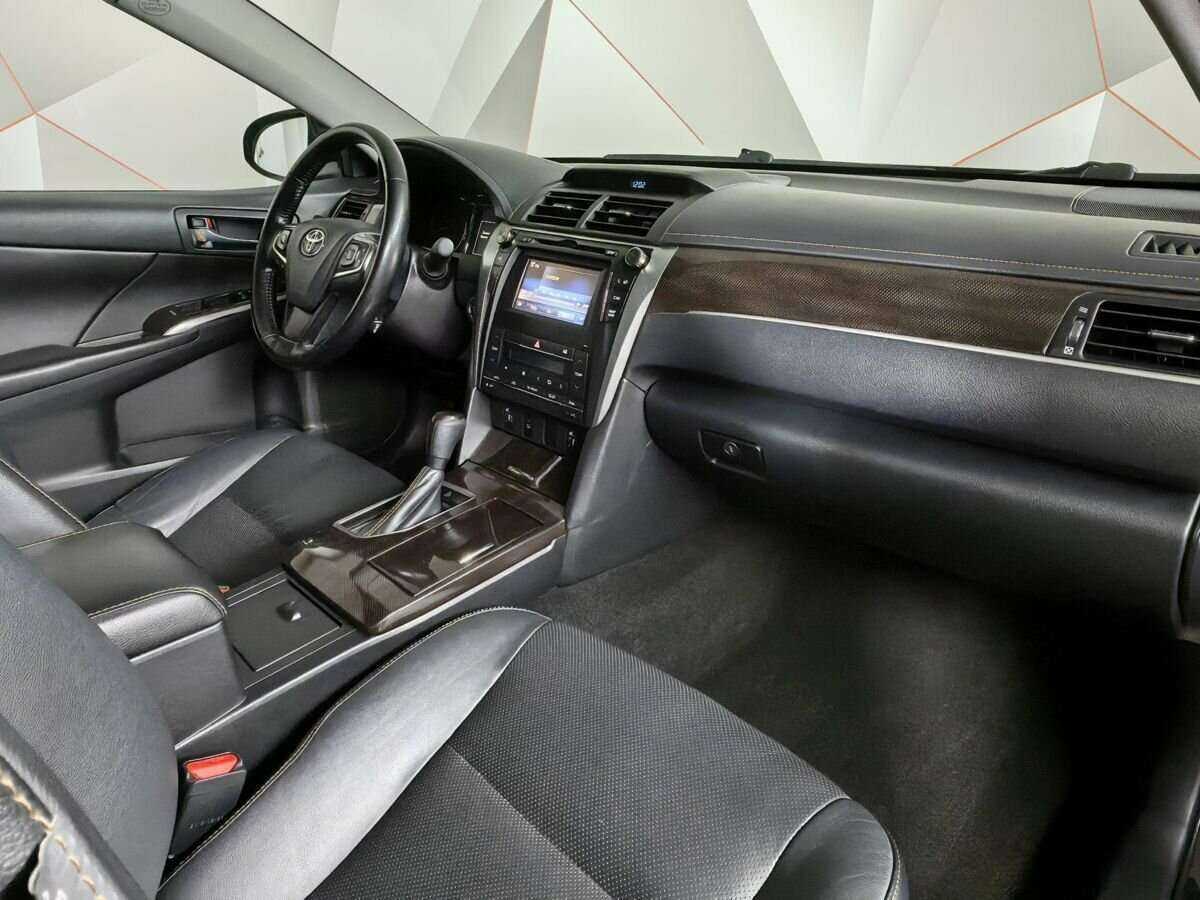 Toyota Camry 2017 года с пробегом. Фото: #8