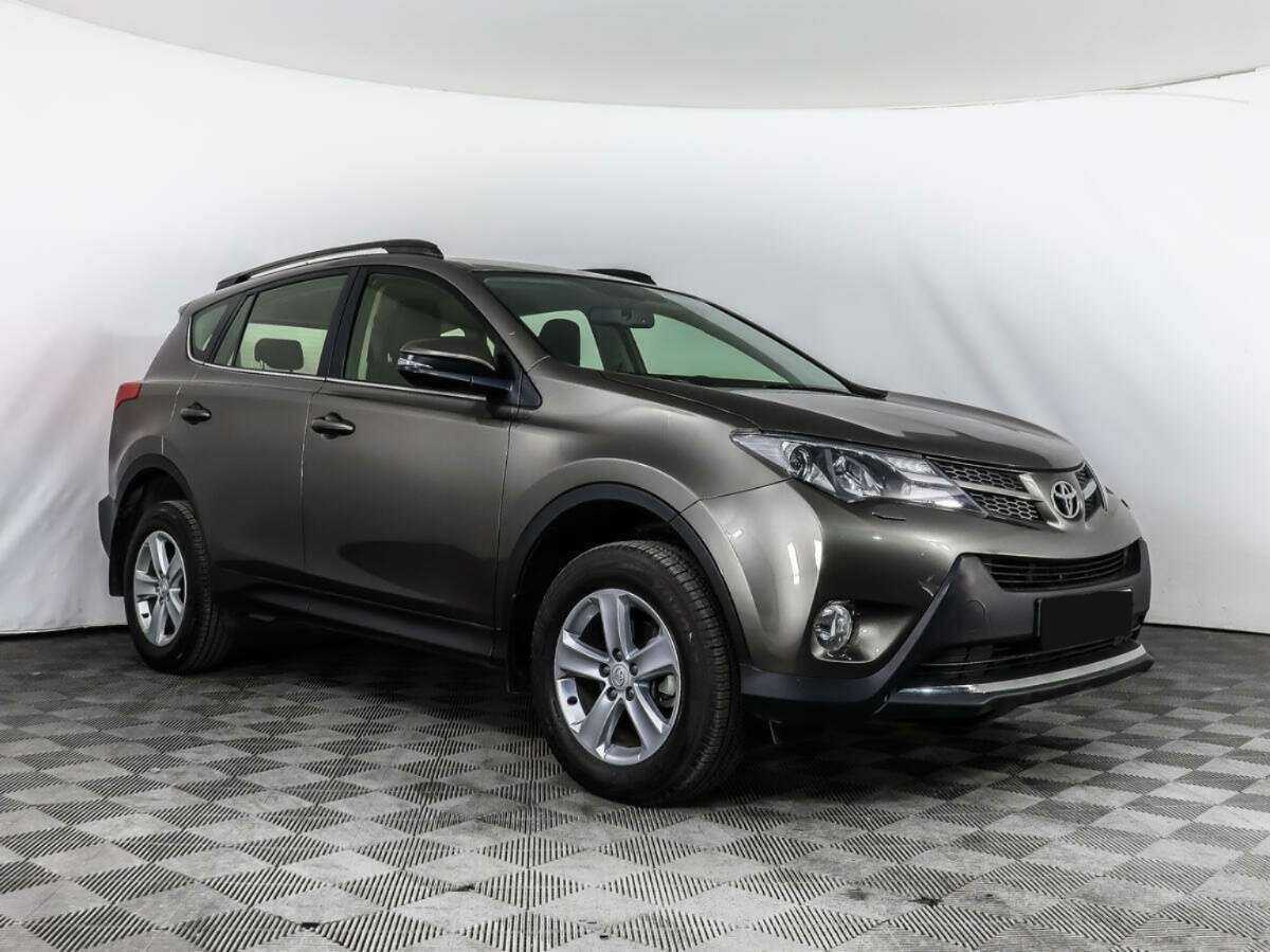 Toyota RAV4 2013 года с пробегом. Фото: #2