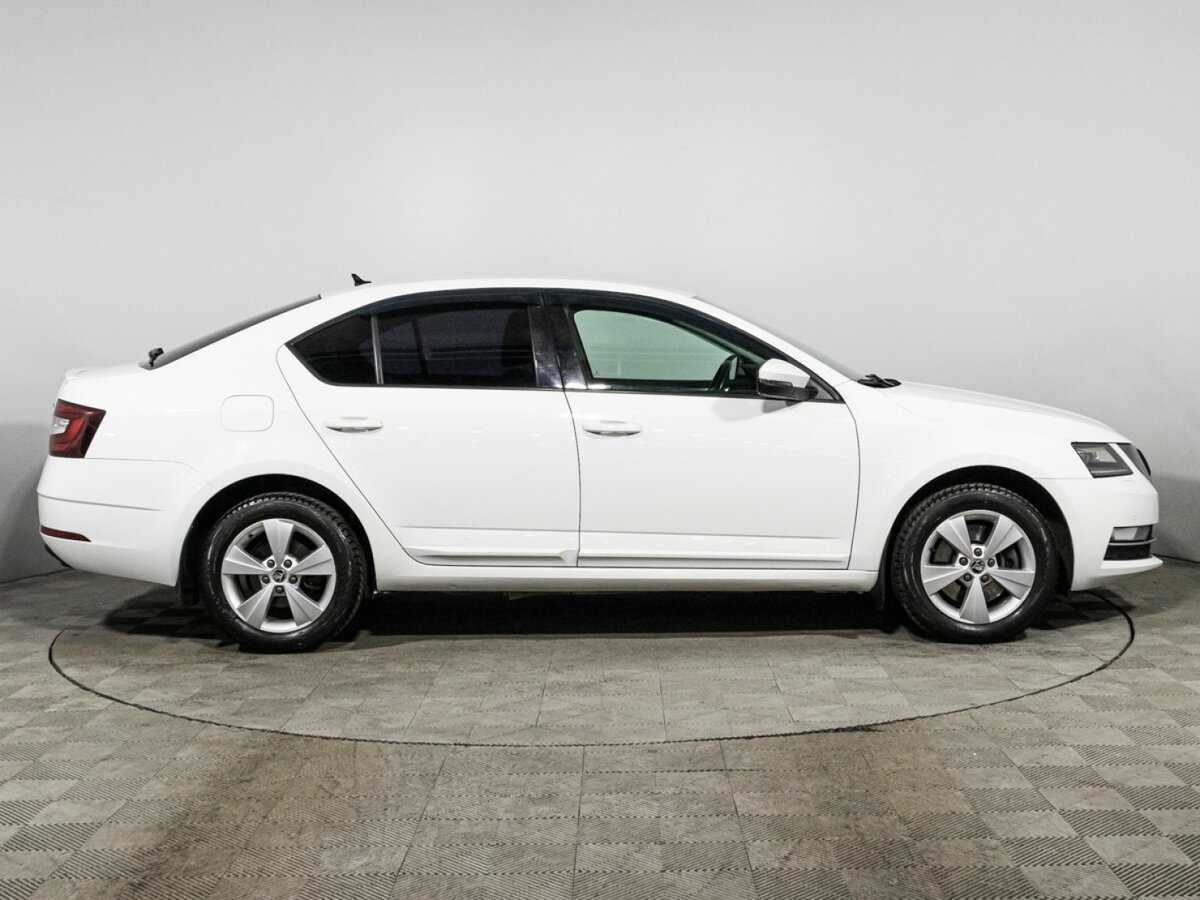 Skoda Octavia 2017 года с пробегом. Фото: #3