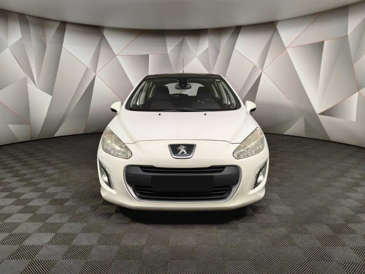 Peugeot 308 2012 года с пробегом. Фото: #6