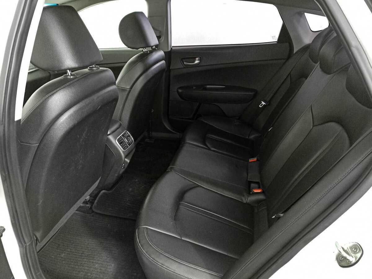 Kia K5 2018 года с пробегом. Фото: #11