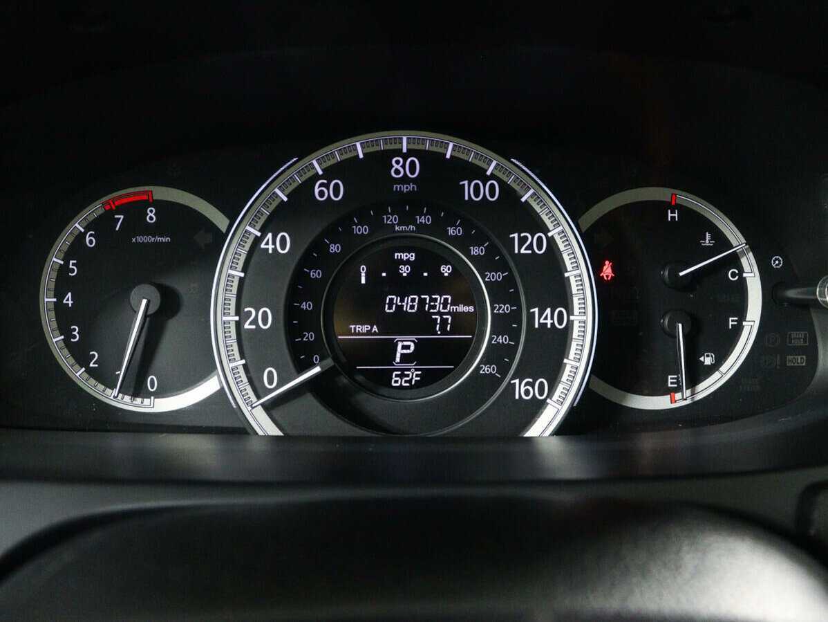 Honda Accord 2012 года с пробегом. Фото: #9