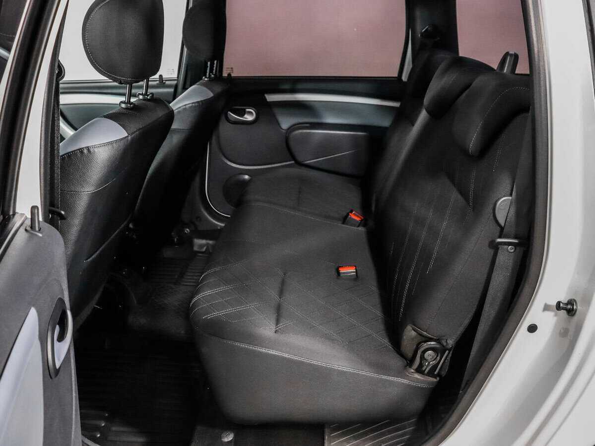 Lada (ВАЗ) Largus 2015 года с пробегом. Фото: #9