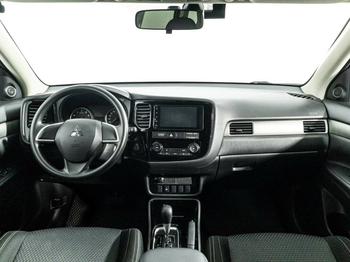 Mitsubishi Outlander 2017 года с пробегом. Фото: #12