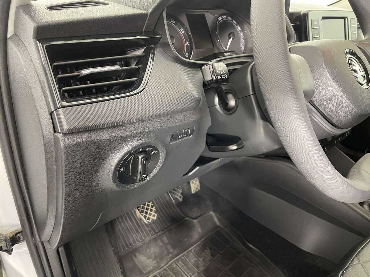 Skoda Rapid 2021 года с пробегом. Фото: #8
