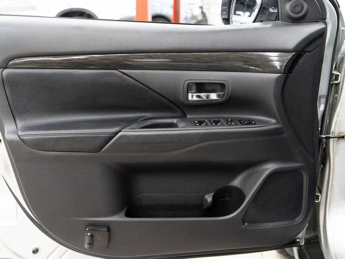 Mitsubishi Outlander 2017 года с пробегом. Фото: #14