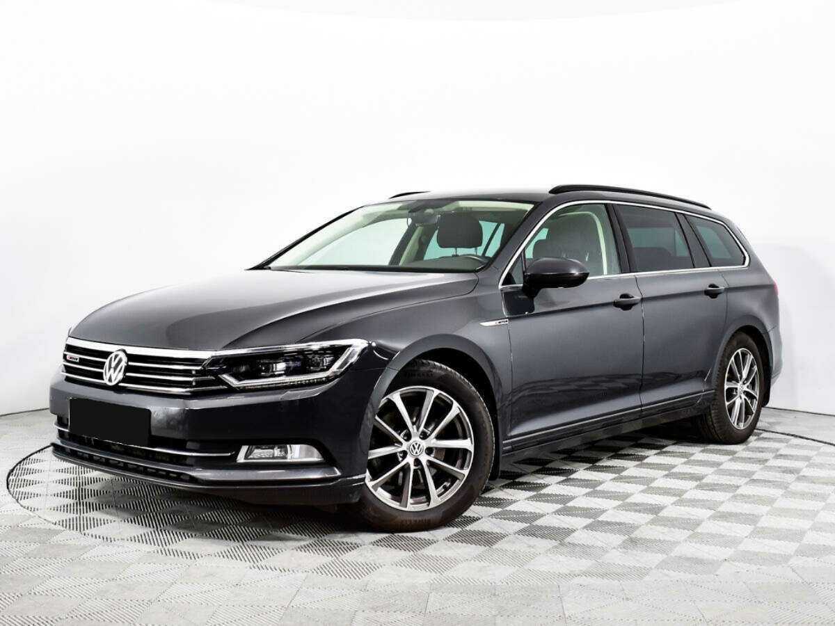 Volkswagen Passat 2018 года с пробегом. Посмотреть фото