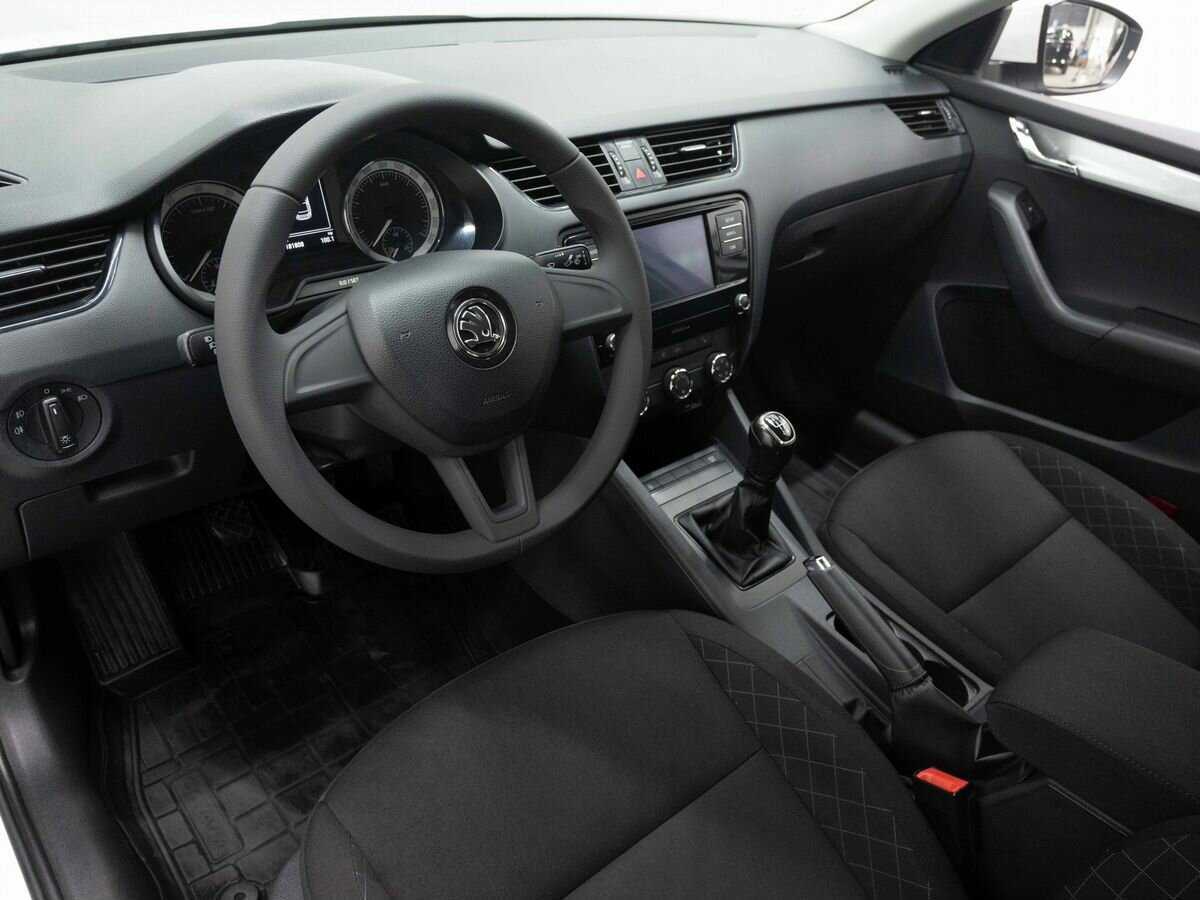 Skoda Octavia 2019 года с пробегом. Фото: #8