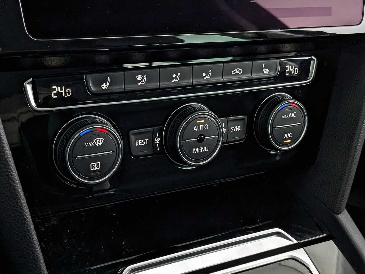 Volkswagen Passat 2019 года с пробегом. Фото: #20