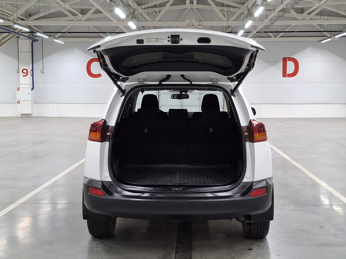 Toyota RAV4 2014 года с пробегом. Фото: #9