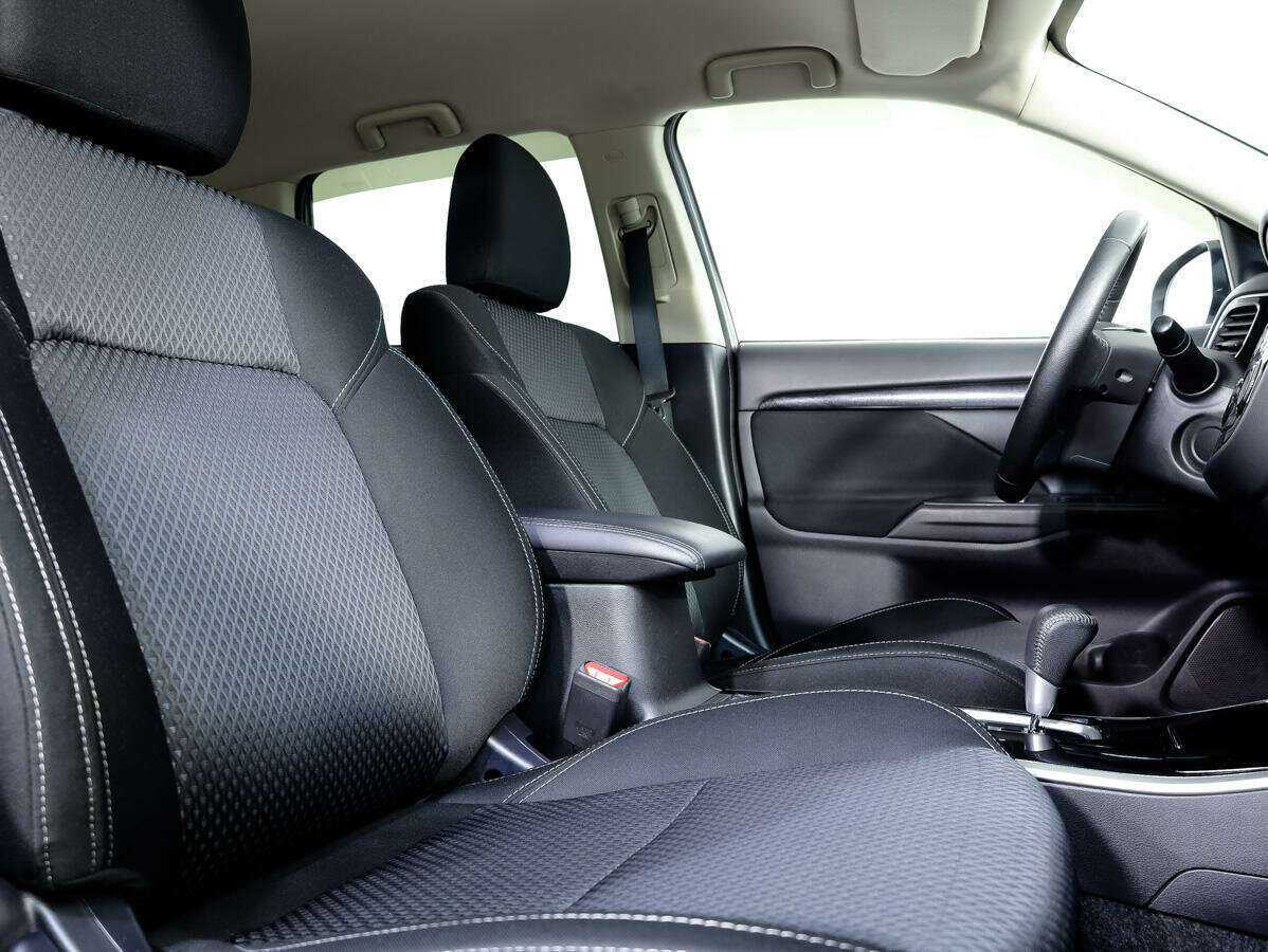 Mitsubishi Outlander 2018 года с пробегом. Фото: #11