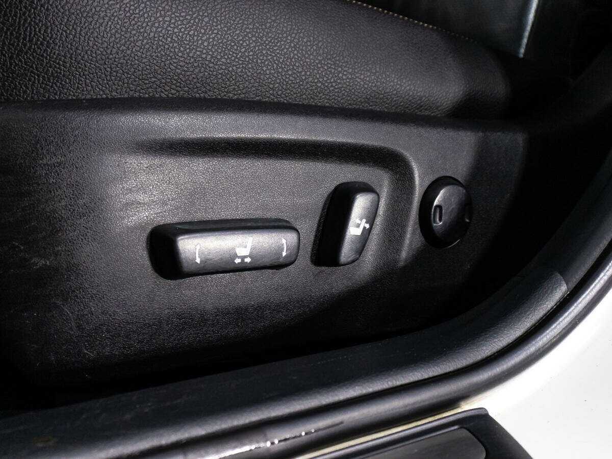 Toyota Camry 2012 года с пробегом. Фото: #20