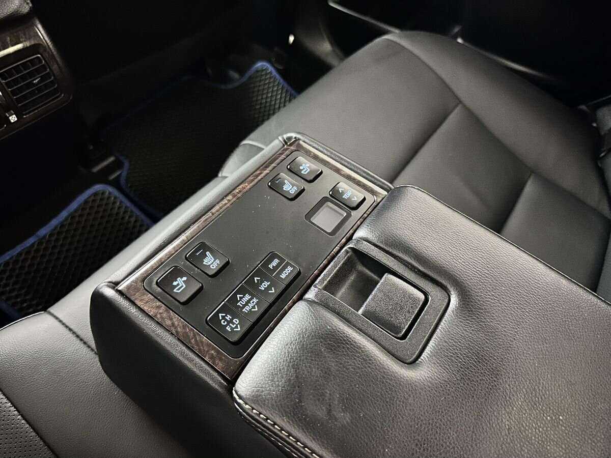 Toyota Camry 2016 года с пробегом. Фото: #17