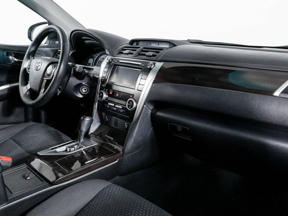 Toyota Camry 2013 года с пробегом. Фото: #8