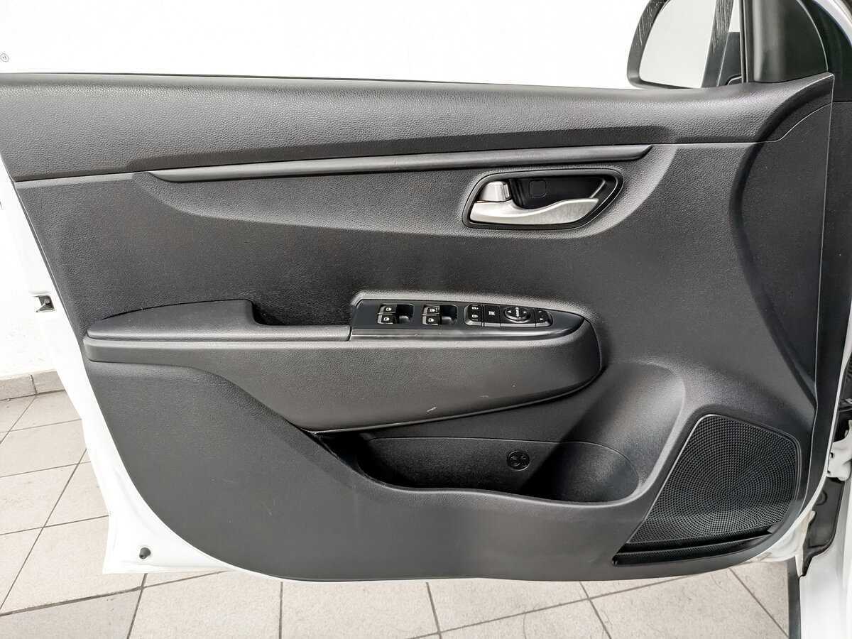 Kia Rio 2020 года с пробегом. Фото: #18