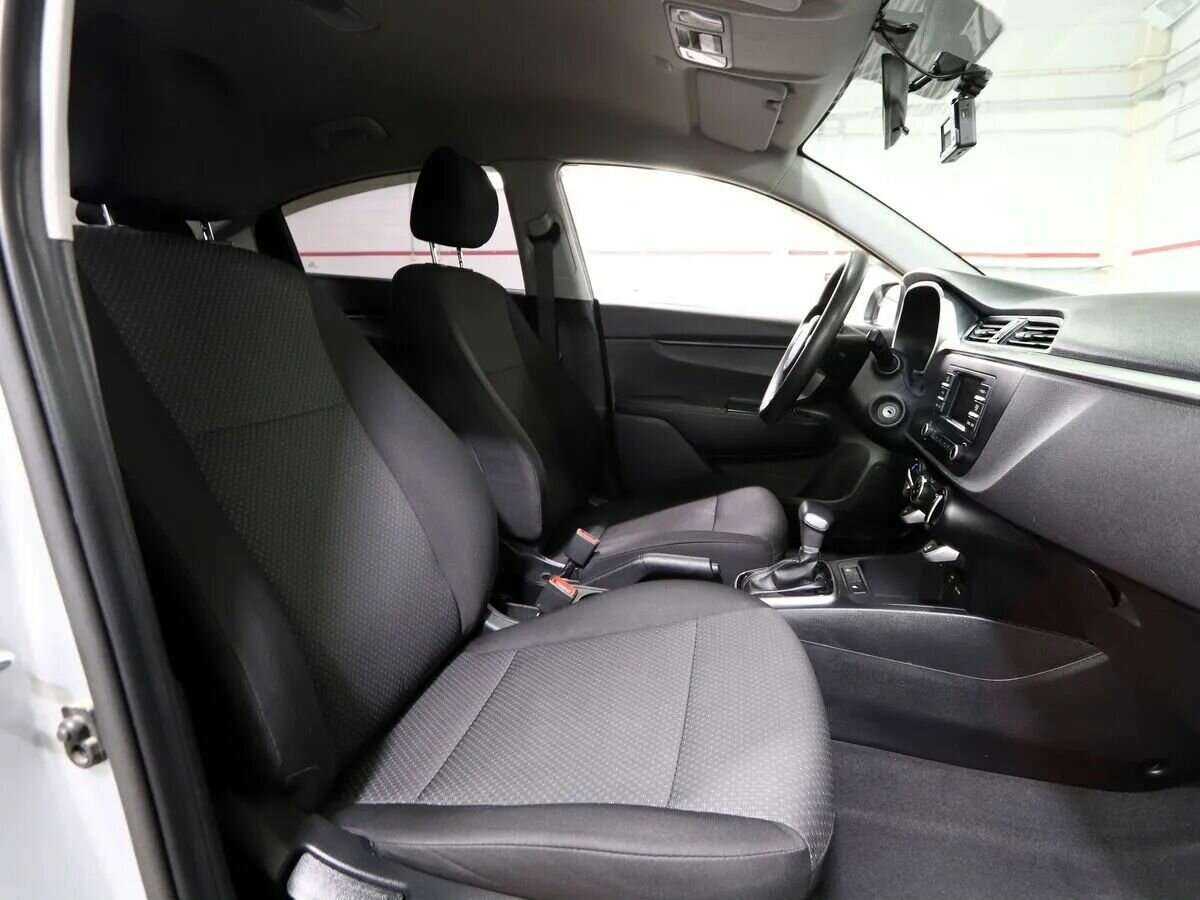 Kia Rio 2021 года с пробегом. Фото: #10