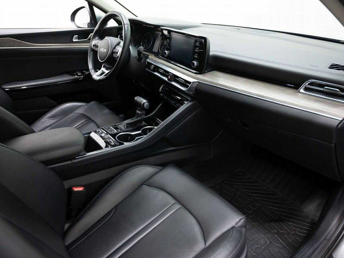 Kia K5 2021 года с пробегом. Фото: #8