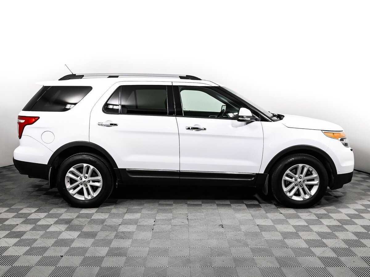 Ford Explorer 2013 года с пробегом. Фото: #3